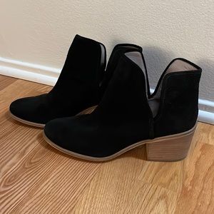 Hinge BP Barris Block Heel Bootie